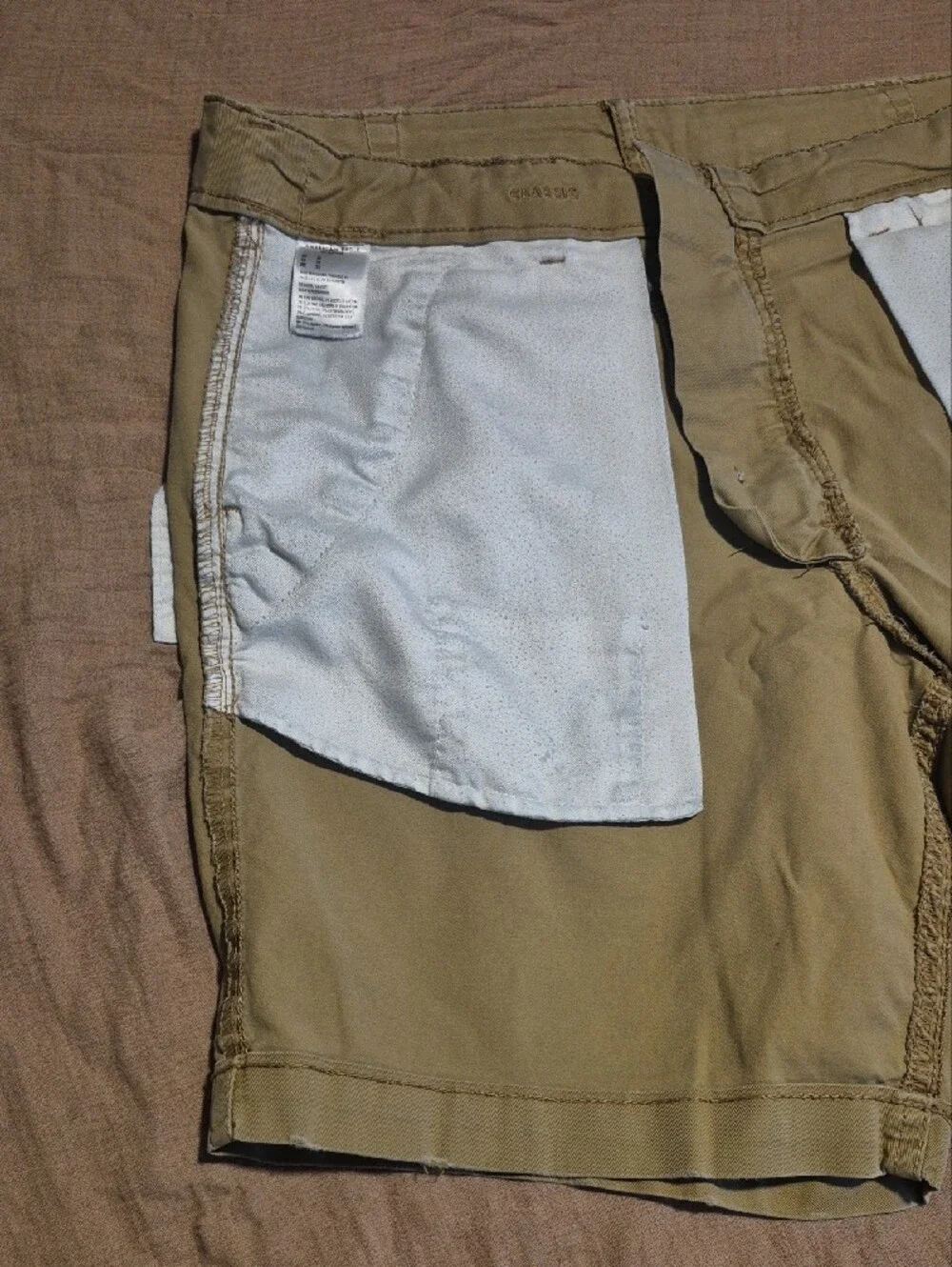 American Eagle Outfitters Men’s Olive-Tan Flat Front Shorts